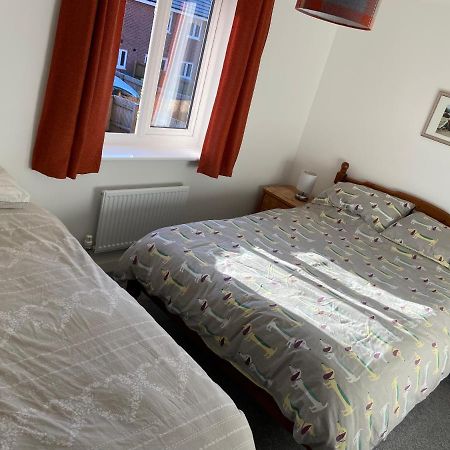 Modern 2 Bed Nestled In The Abergavenny Hills Villa ภายนอก รูปภาพ