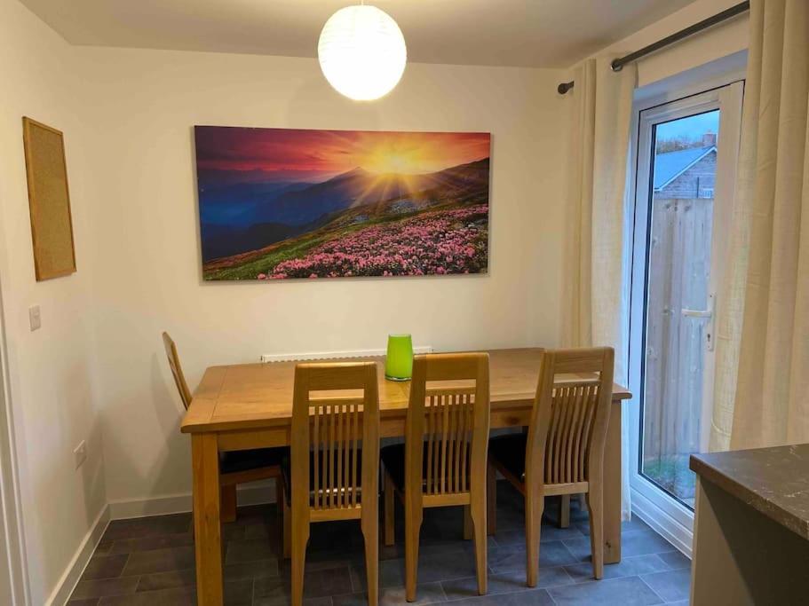 Modern 2 Bed Nestled In The Abergavenny Hills Villa ภายนอก รูปภาพ