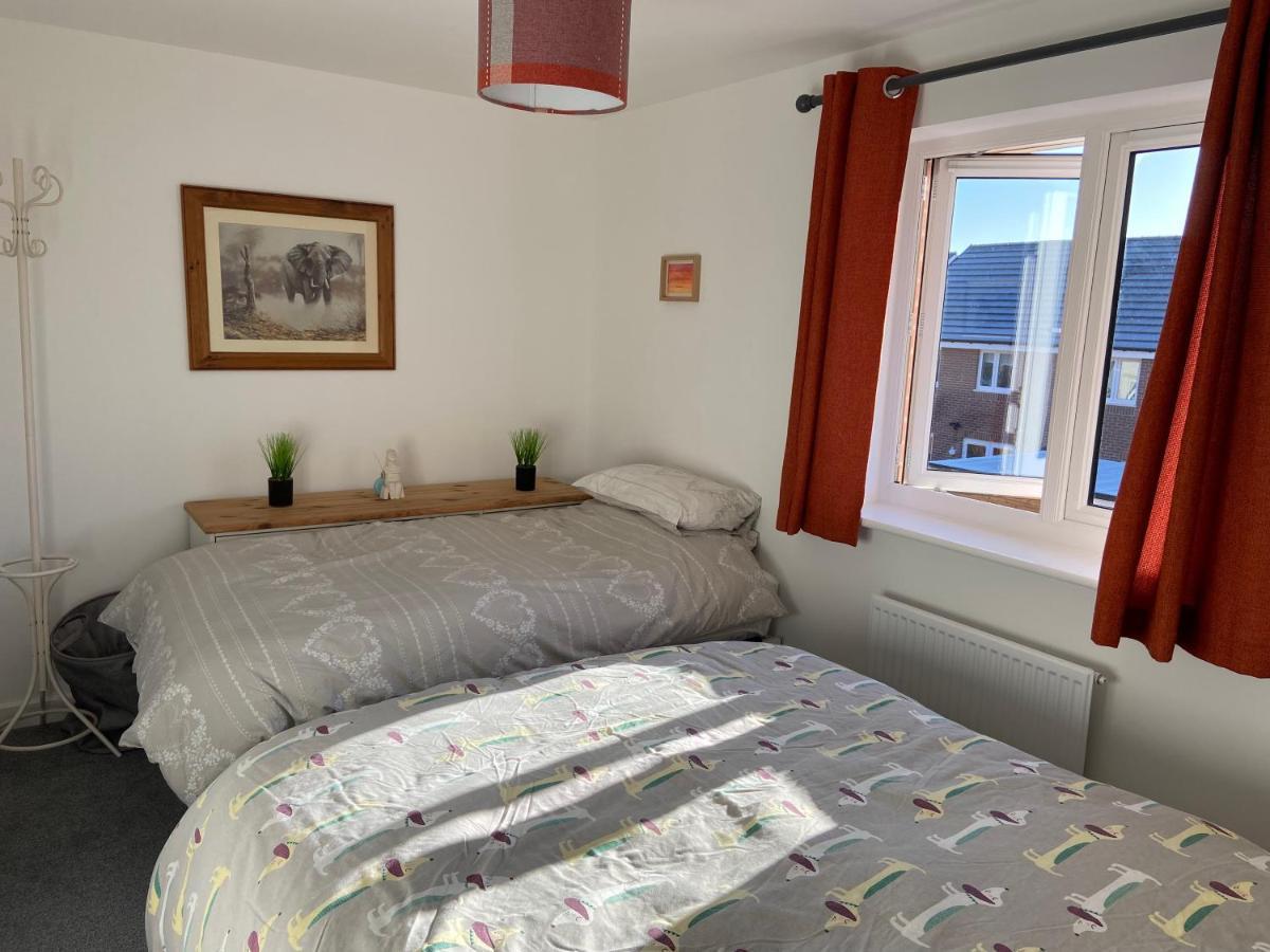 Modern 2 Bed Nestled In The Abergavenny Hills Villa ภายนอก รูปภาพ